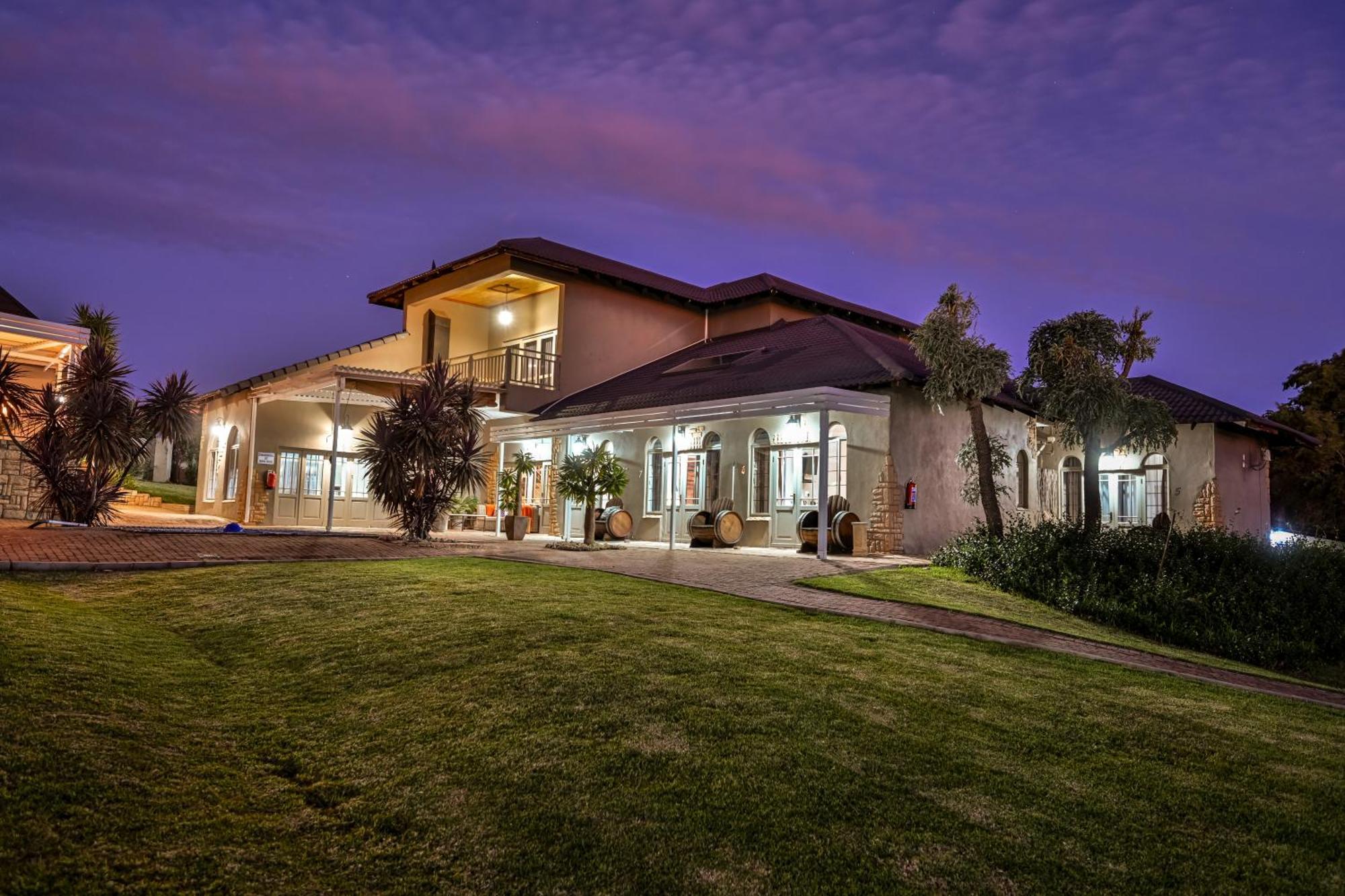 Blue Rain Guest House Bloemfontein Esterno foto