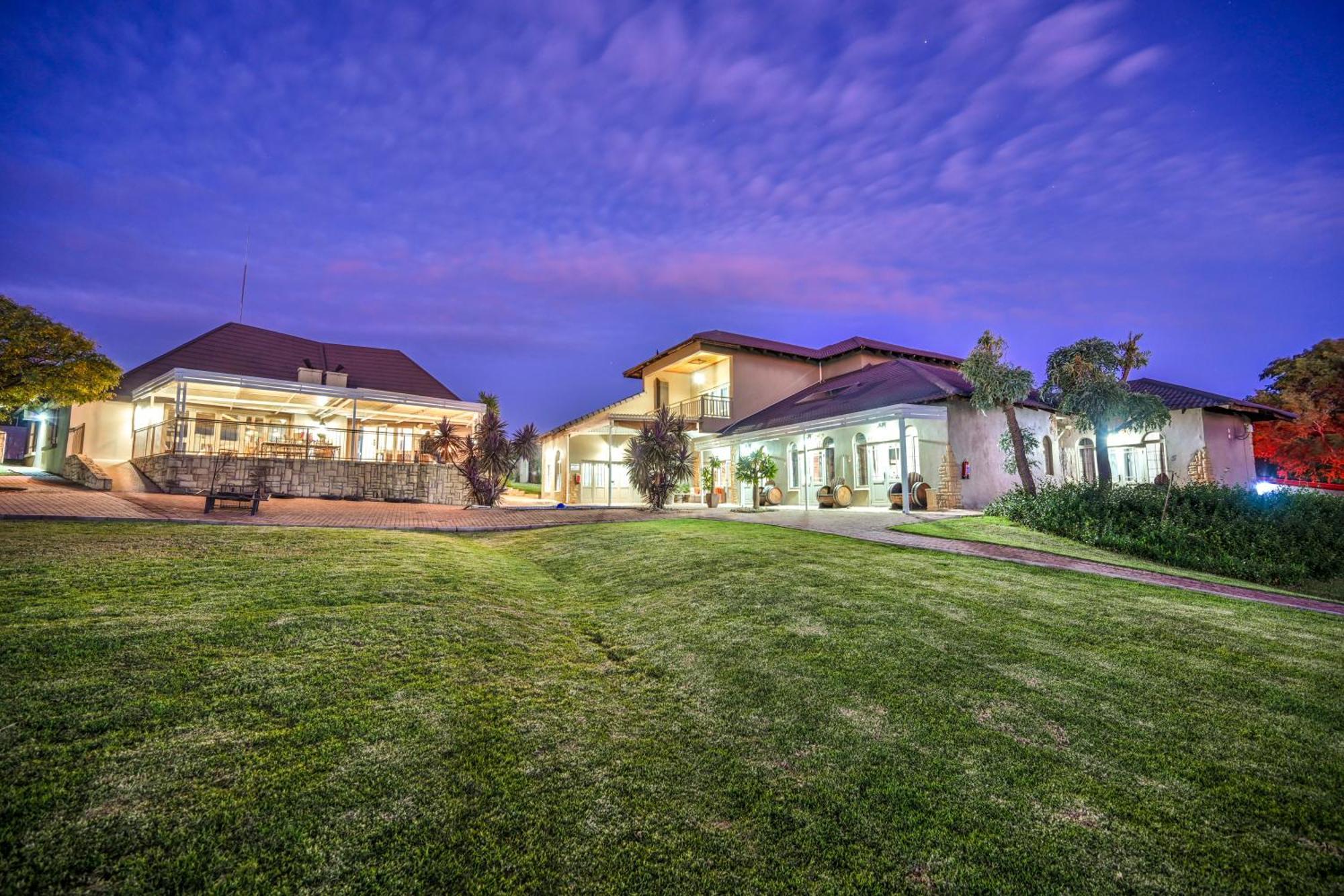 Blue Rain Guest House Bloemfontein Esterno foto
