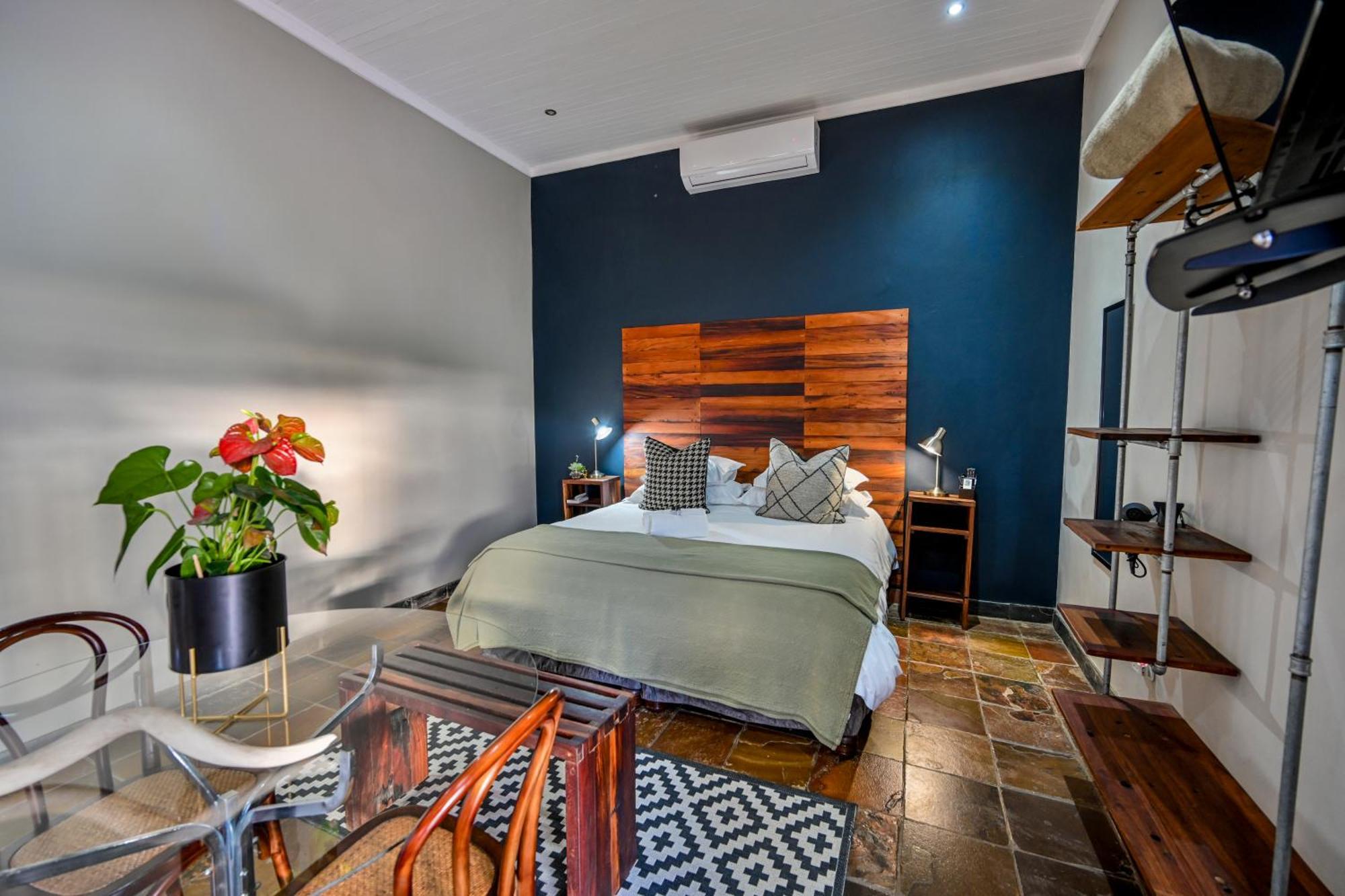 Blue Rain Guest House Bloemfontein Esterno foto